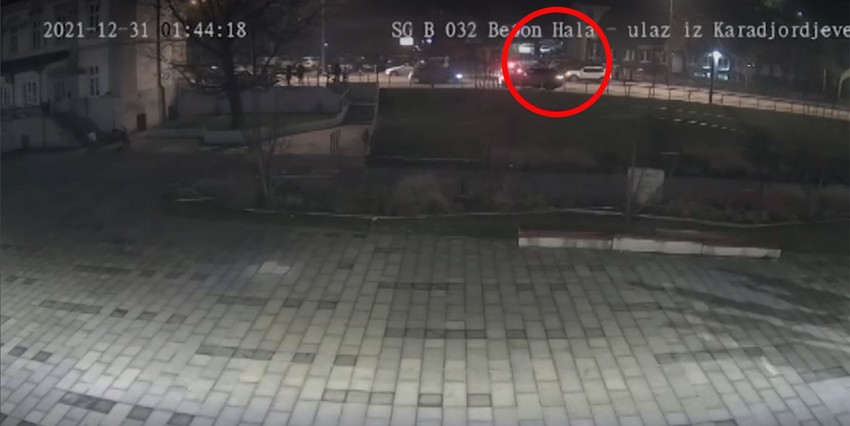 1:44h: Matej je prešao Karađorđevu ulicu i trči ka Brankovom mostu