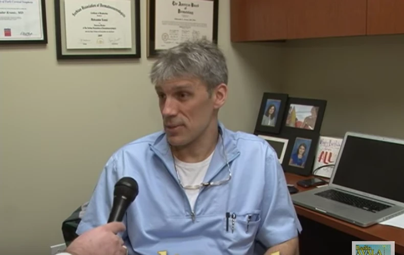 Dr Aleksandar Krunić, dermatolog u Čikagu