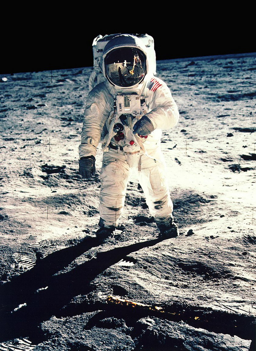 50 lat temu człowiek postawił stopę na Księżycu. Ten lot do dziś budzi wiele kontrowersji