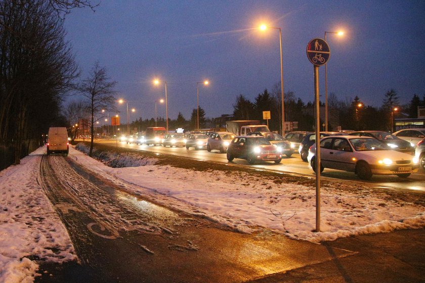 Kierowcy ze ścieżki rowerowej zrobili sobie autostradę