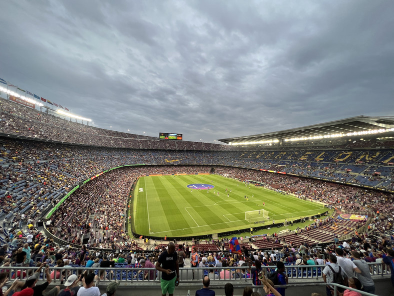 Mecz FC Barcelony z Rayo, Camp Nou