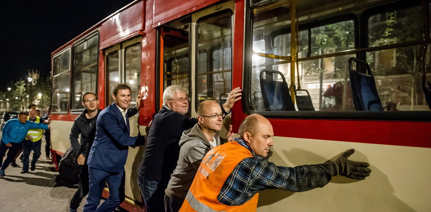 Tramwaj na Dolnym Mieście w Gdańsku. Jak to?