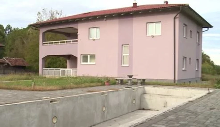 Asmin Durdžić, kuća