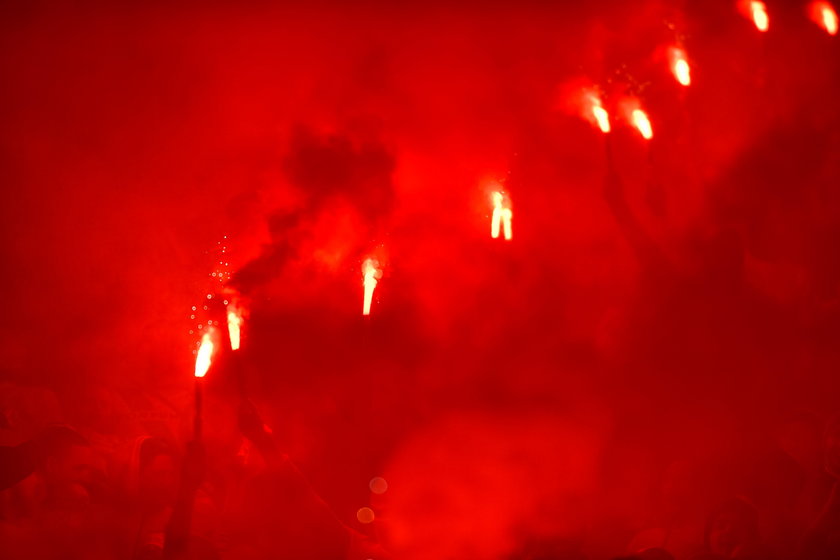 Skandal na meczu Śląsk-Legia i surowe sankcje nałożone na klub zarówno wojewodę, jak i Komisję Ligi mają już swoje konsekwencję.