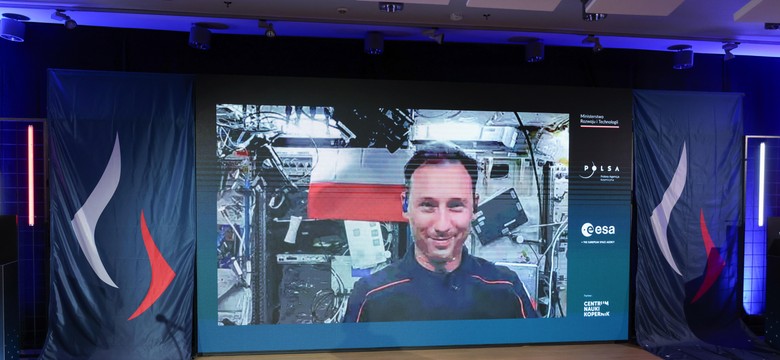 Polski astronauta wraca na Ziemię. ISS i Dragon widoczne dziś nad Polską