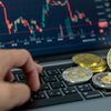 Kryptowaluty przyciągają młodych. Kobiety wychodzą z cienia [SONDAŻ]