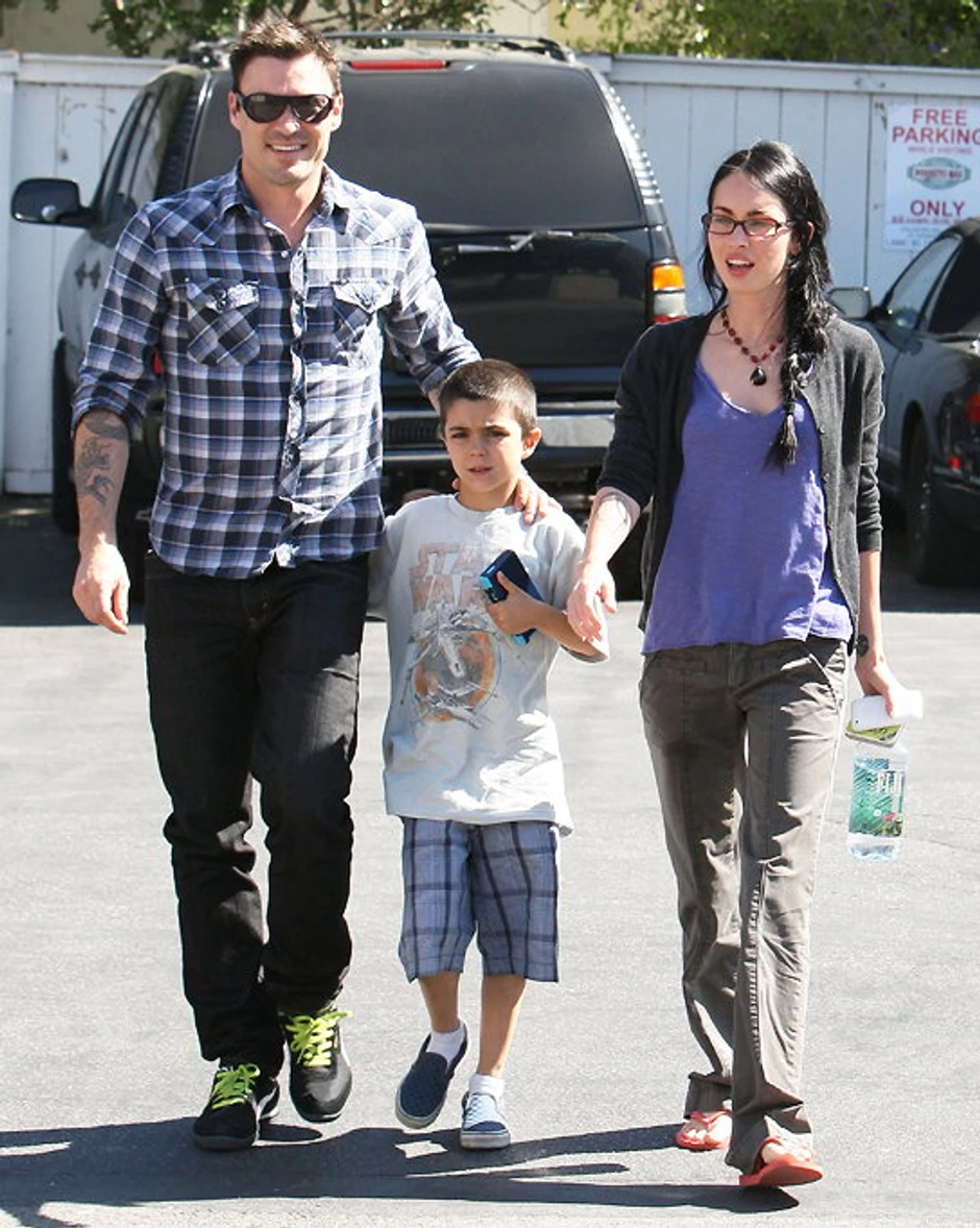 Brajan Ostin Grin i Megan Foks sa Grinovim 11-godišnjim sinom Kasiusom Lijah