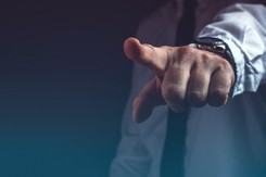 70 tys. zł odprawy pieniężnej w razie zwolnienia grupowego lub indywidualnego – jednak nie zawsze przysługuje