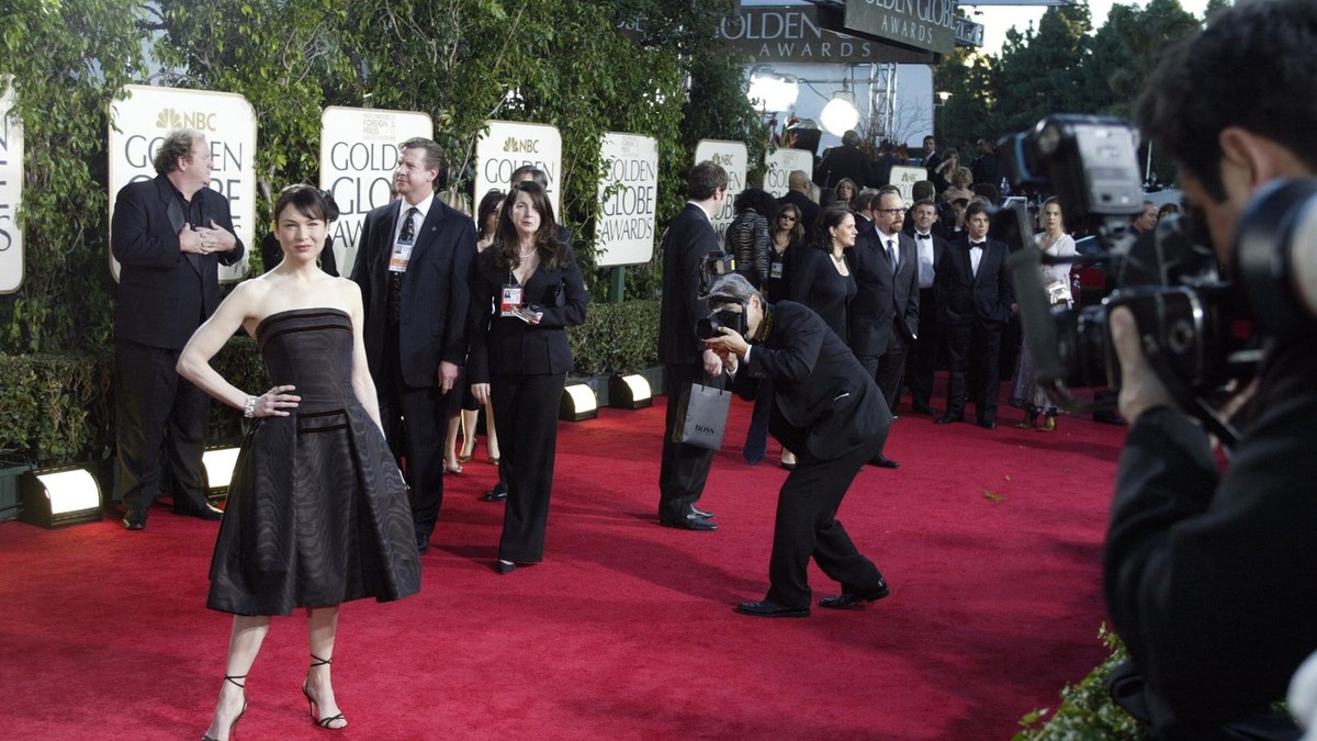 Zlatni globus, crveni tepih