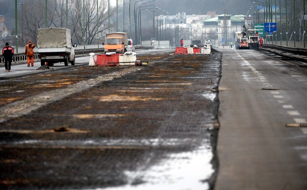 Większa składka, niż wypłata szkody. Tak Warszawa ubezpieczyła most