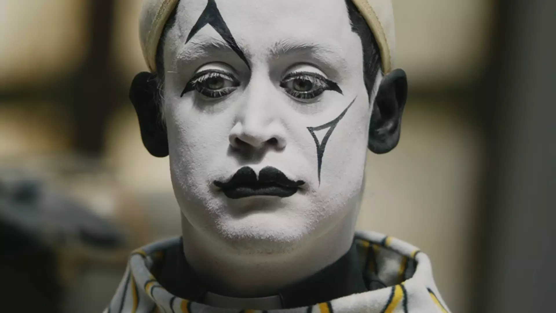 Macaulay Culkin wraca z nowym filmem! "Kevin sam w domu" w roli klauna przyprawia o dreszcze