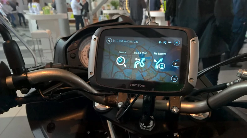 Nowy TomTom Rider dla motocyklistów. Także będzie objęty bezterminową aktualizacją map. 