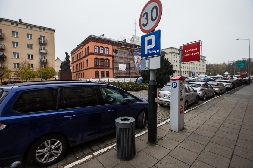 Zabiorą kolejne miejsca parkingowe?