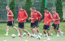 Ekstraklasa: Piłkarze Legii, Korony, Wisły i Lechii już trenują. ZDJĘCIA