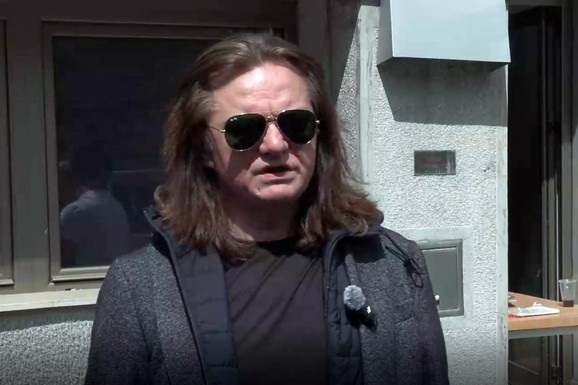 SRĐAN MOBI DIK OTKRIO DA LI JE BIO U VEZI S ANABELOM Otkazan mu koncert zbog slabog interesovanja, pa poručio: "Zdravlje mi je prioritet"