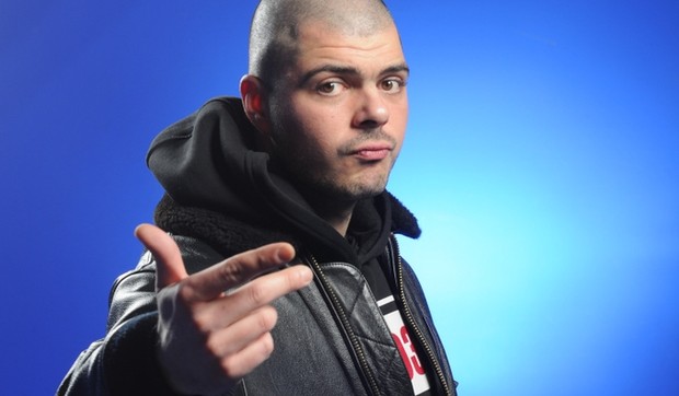 djus01_RAS_foto pink server