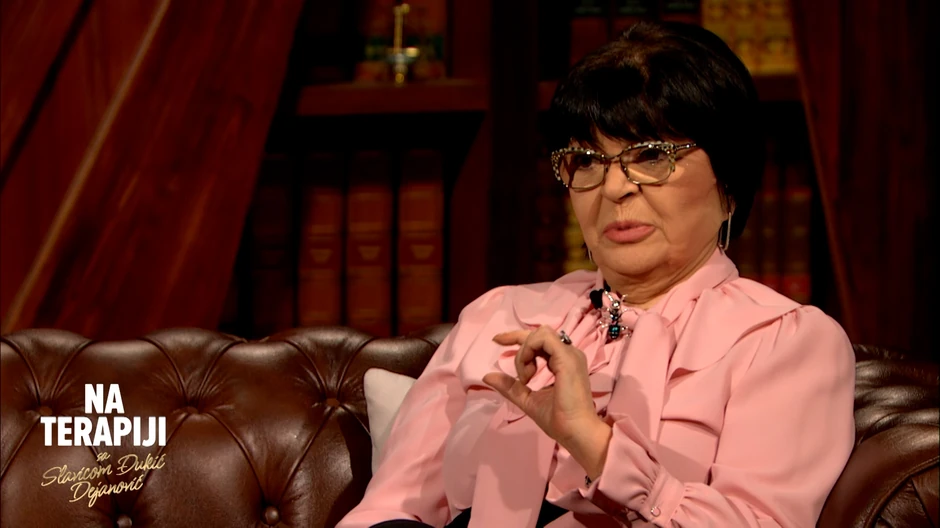 IZJ_Na_terapiji_Nada_Obric_2_zabava_blic_safe_TDJ_mr.jpg