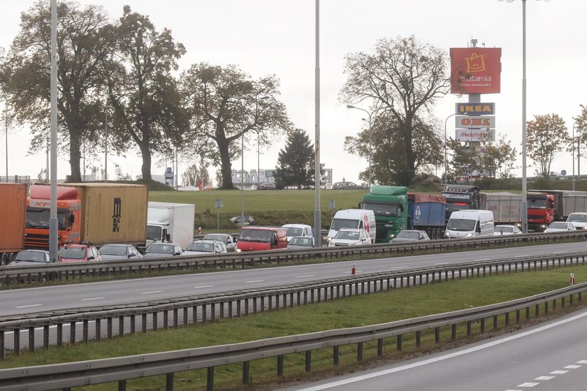 Karambol na obwodnicy Trójmiasta. Zderzyło się 7 pojazdów