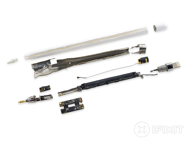 Apple Pencil po rozbiórce iFixit