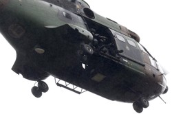 Terroryści osaczeni. Mają zakładnika. Wojsko i policja gotowe do szturmu. ZDJĘCIA