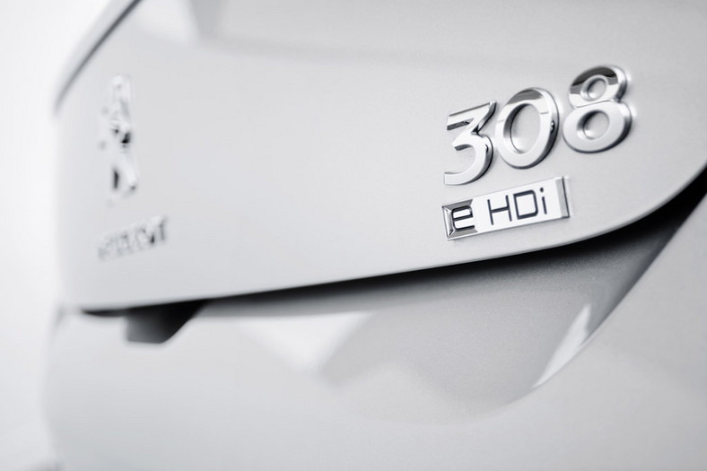 Peugeot 308 po face liftingu przypomina 508-kę