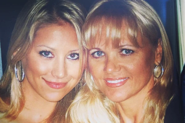 MAJKA ANE KURNJIKOVE ostavila sina (5) samog u stanu, DEČAK SKOČIO KROZ PROZOR, ona završila u zatvoru: 16 godina nakon incidenta POLUBRAT slavne teniserke postao ŠAMPION U GOLFU i blizak sa TRAMPOVOM UNUKOM