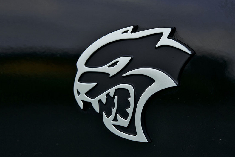 Brutal kontra anioł - czyli, Dodge Charger Hellcat kontra Tesla Model S P85D