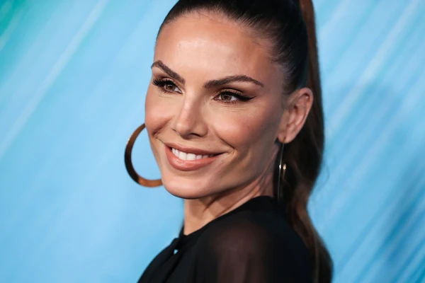 Ceo Los Anđeles gledao je sinoć u NINU SENIČAR I NJENOG MUŽA - raspametili koliko su dobar par: SRPSKI ZET u odelu koji mnogi muškarci ne bi obukli, a njemu sjajno stoji, čuvena Novosađanka srušila konkurenciju 