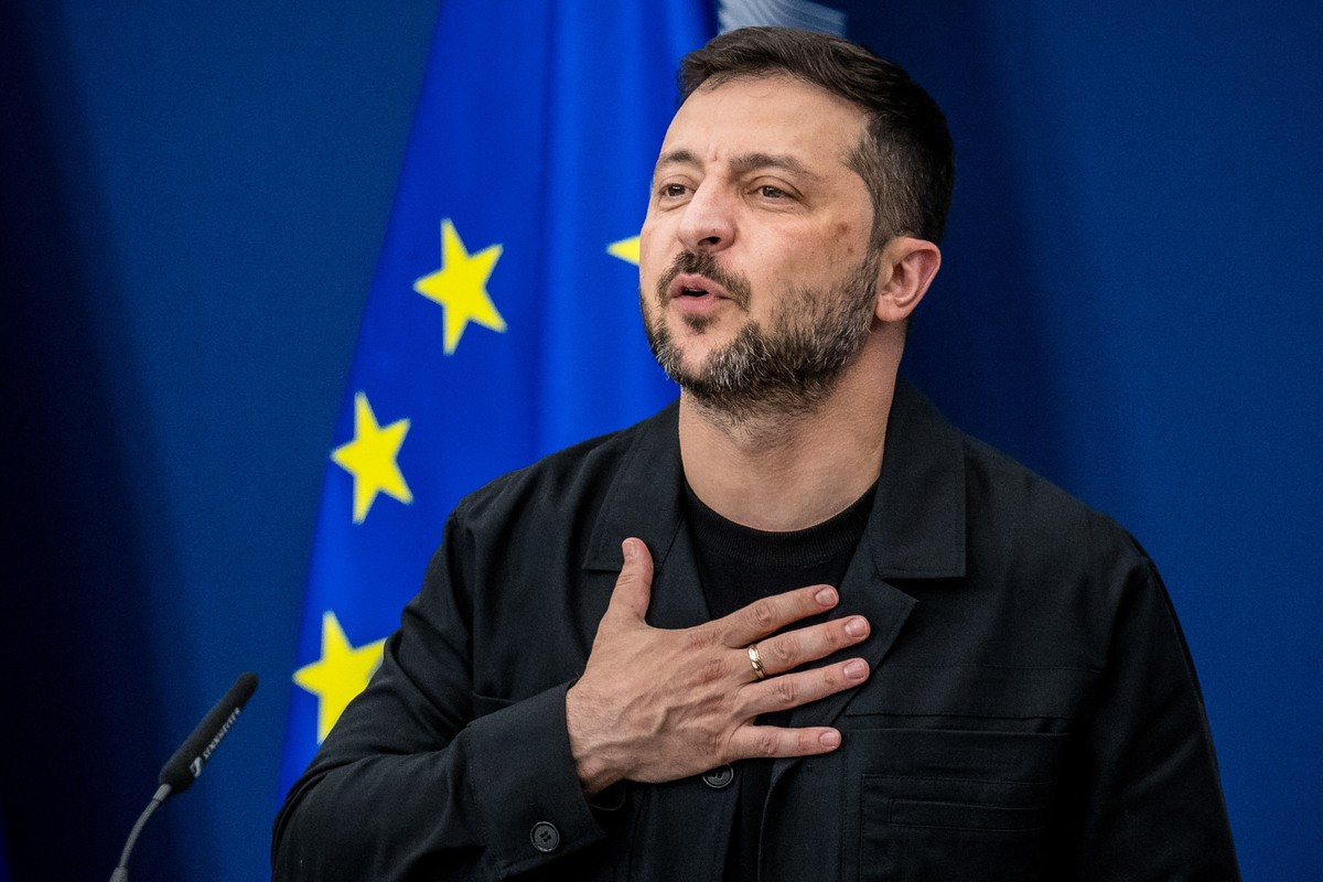 Zełenski w Kijowie: Ukraina nie przegrywa wojny i wierzy w zwycięstwo