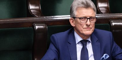 Znana pisarka szokuje! Skandaliczny wpis dotyczący posła Piotrowicza