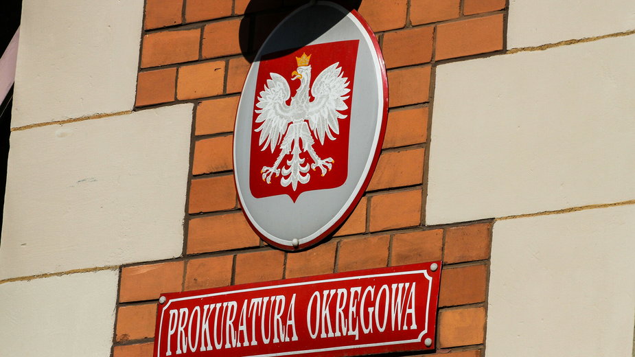 Prokuratura Okręgowa w Krakowie postawiła trzem mężczyznom i dwóm kobietom zarzuty