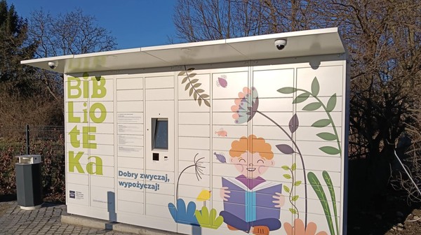 Książkomat w parku na Złotnikach działa od piątku 19 grudnia