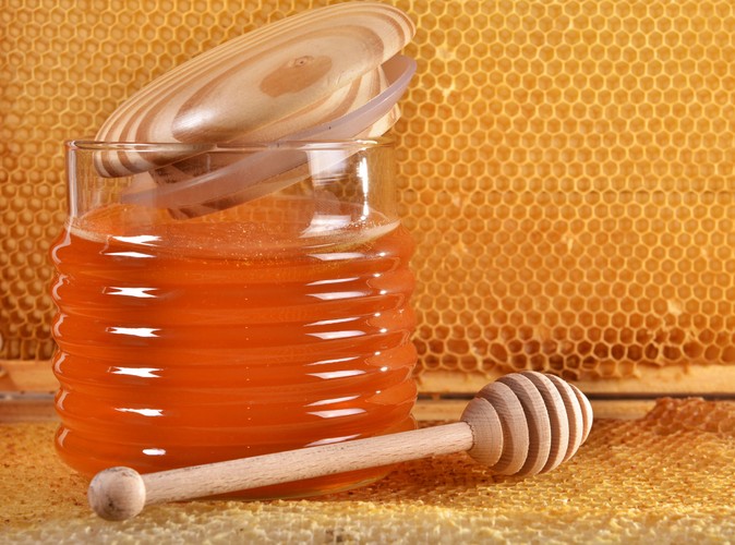 Miód z goździkami na ból zęba