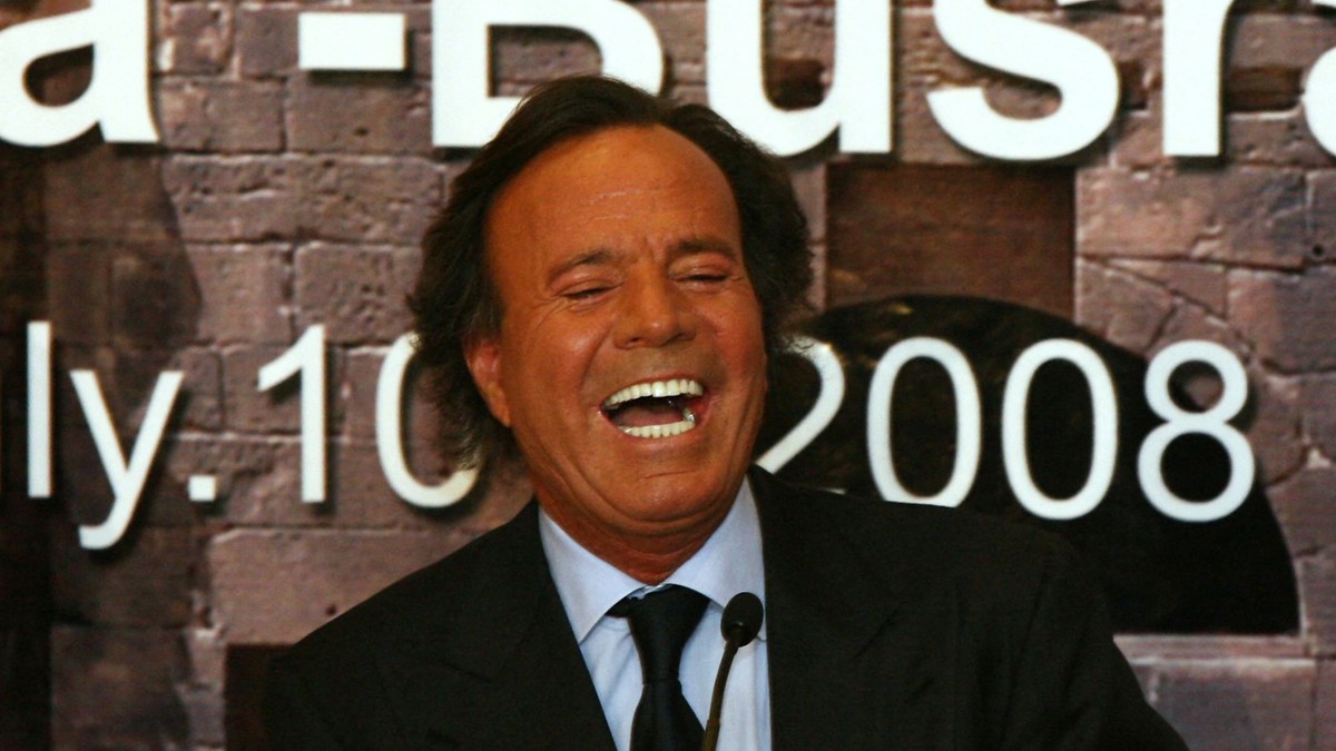 Obustavljena istraga protiv Hulija Iglesijasa: Razlog je očekivan, ali pevač još ne može da odahne