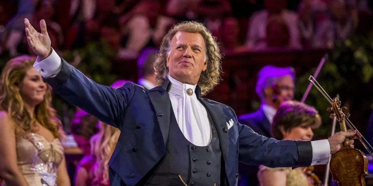 André Rieu, światowej sławy artysta estradowy i supergwiazda skrzypiec odwiedzi Polskę z serią koncertów.