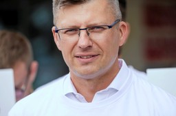 Wakacje kredytowe. Warchoł: Przywracamy elementarną przyzwoitość w traktowaniu kredytobiorców [WYWIAD]