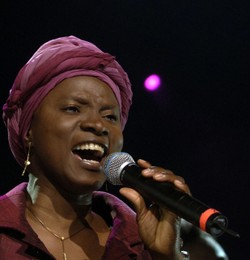Angelique Kidjo na żywo w Archikatedrze