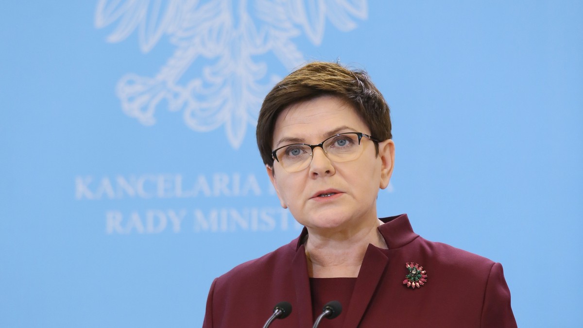 Parlamentarny zespół ds. "zbadania przypadków manipulowania przyczynami katastrofy TU 154" skierował list do premier Beaty Szydło z pytaniem o przyczyny zamknięcie oficjalnych stron internetowych, gdzie opublikowany był raport komisji Jerzego Millera oraz zespołu dra Macieja Laska.