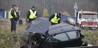 Wędkarz wjechał pod pociąg