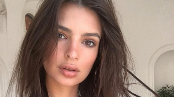 Emily Ratajkowski megint szexizik - Fotó: Profimedia-Reddot