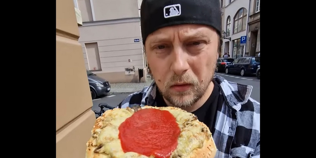 MrKryha ocenił najtańszą pizzę w Polsce.