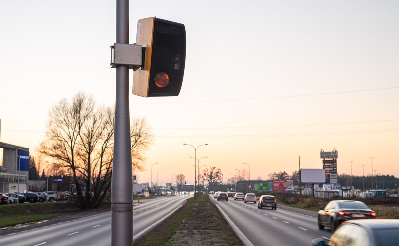 Fotoradar rekordzista zniszczony. Teraz ustawią 70 NOWYCH, oto miejsca