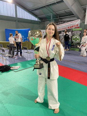 Aleksandra Wieczorek (Olsztyński Klub Kyokushin Karate) mistrzynią Polski w konkurencji kata seniorów