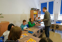 Wiceprezydent Białegostoku przekazał książki ukraińskim dzieciom, które uczą się w SP nr 26 w Białymstoku 