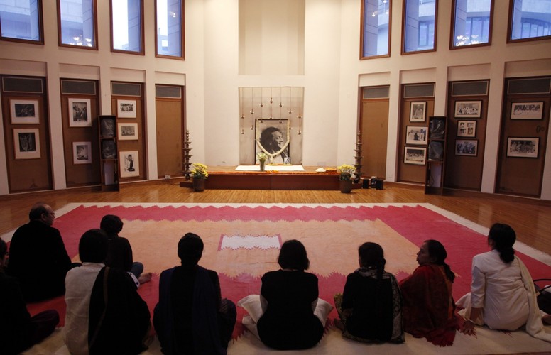 Pożegnanie wirtuoza w Centrum im. Raviego Shankara w Delhi