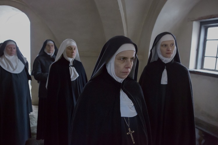 Agata Kulesza i Agata Buzek w filmie 'Niewinne'