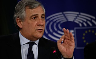 Szef PE apeluje: Niech europosłowie przekażą swoją pensję na odbudowę Notre Dame