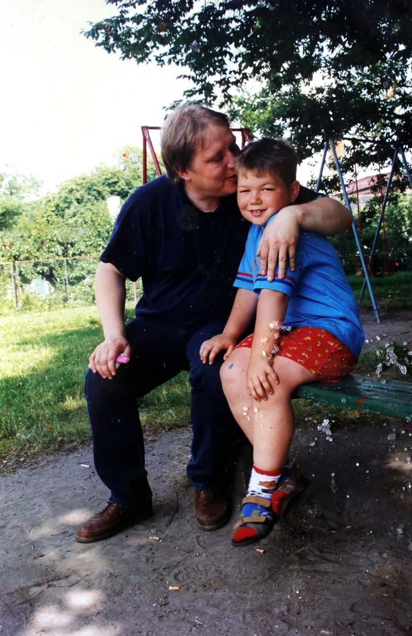 Krzysztof Jackowski z synem wiele lat temu