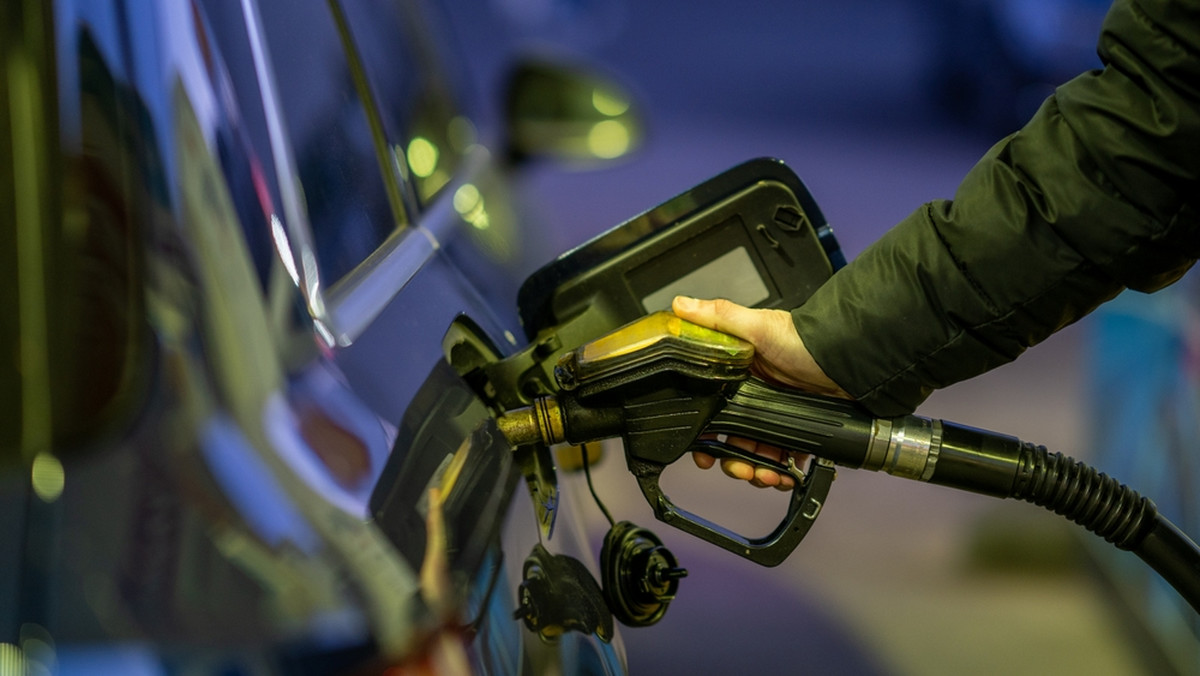 Kradzież paliwa ze stacji benzynowych. Wzrost przestępczości w Wielkiej Brytanii