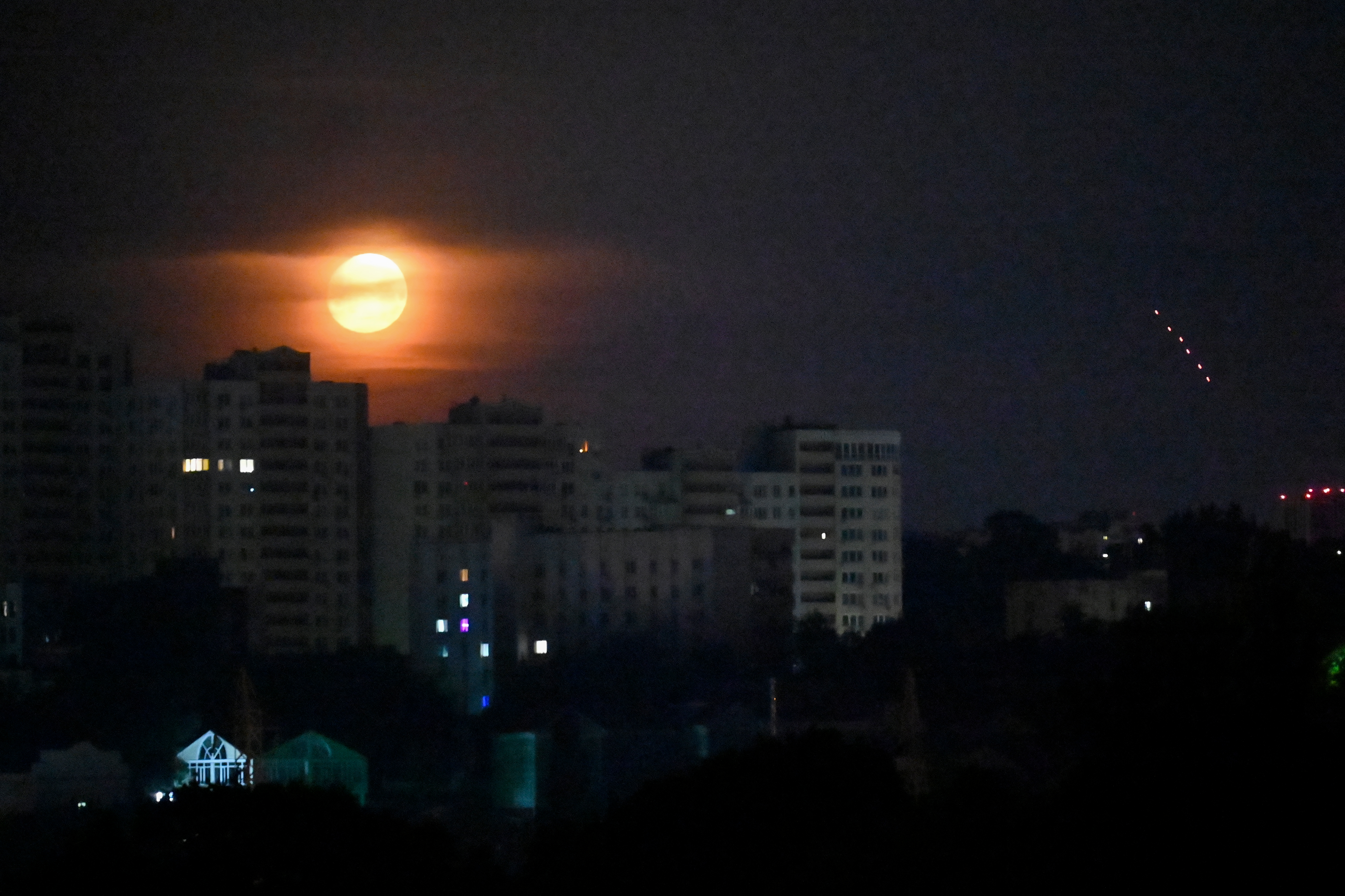 Kiev sotto attacco russo: 2 feriti in seconda notte droni